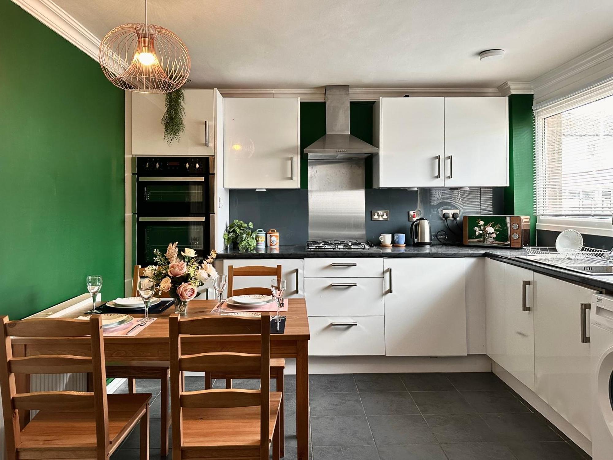 6 Guests House Old Trafford,Media City,City Centre, Free Parking Манчестер Екстер'єр фото